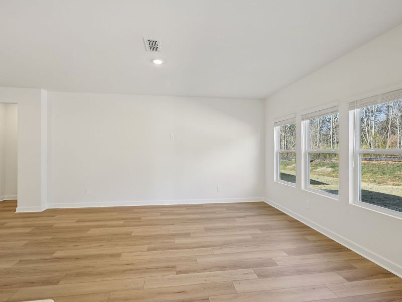 Spacious, unfurnished interior of a new home in Nelson's Creek, Mocksville (Image 10). Spacious, unfurnished interior of a new home in Nelson's Creek, Mocksville (Image 10).