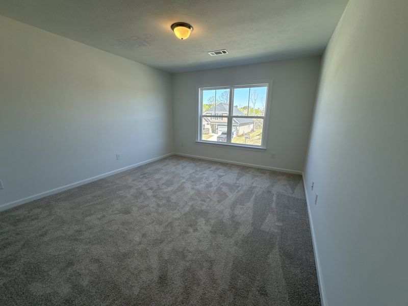 Spacious, unfurnished interior of a new home in Crawford Creek, Grovetown (Image 30).