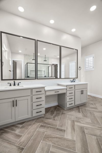 Furnished interior view inside a new home in Verdancia, El Paso (Image 16).