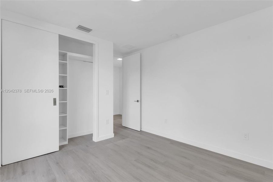 Spacious, unfurnished interior of a new home in , Miami (Image 13).
