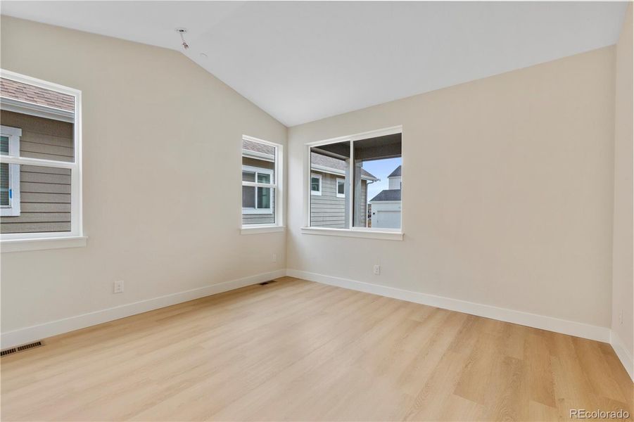 Spacious, unfurnished interior of a new home in Dillon Pointe - City, Broomfield (Image 14).