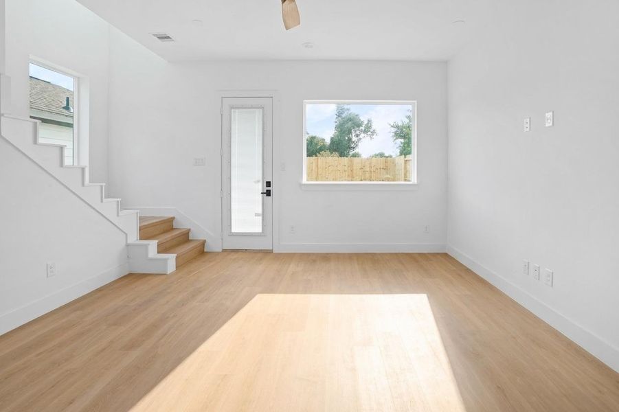 Spacious, unfurnished interior of a new home in , Houston (Image 12).