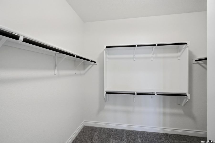 Spacious, unfurnished interior of a new home in Bison Ridge, San Antonio (Image 35).