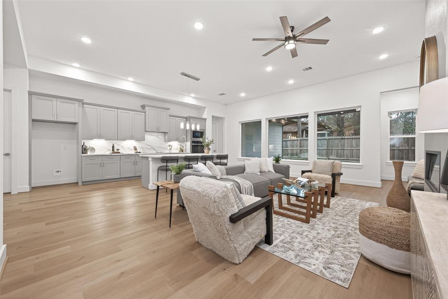 LIVING AREA LIVING AREA