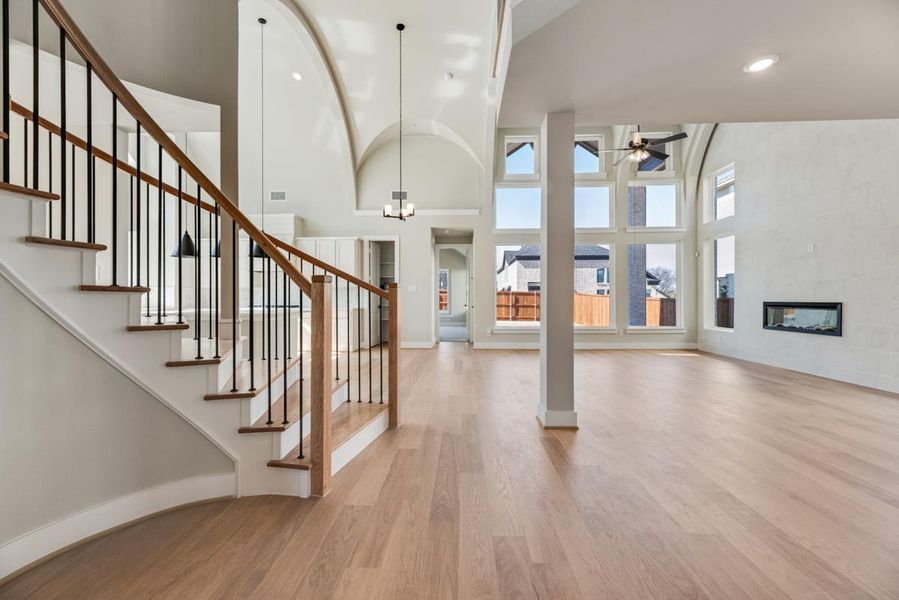 Spacious, unfurnished interior of a new home in Providence Cove, McKinney (Image 14).