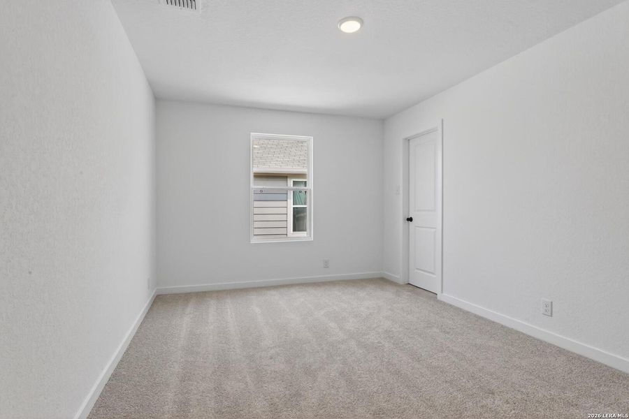 Spacious, unfurnished interior of a new home in Cordova Trails, Seguin (Image 20).