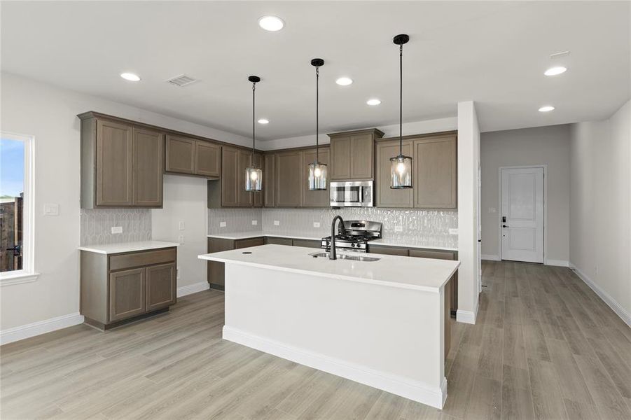 Furnished interior view inside a new home in Creekside, Royse City (Image 9). Furnished interior view inside a new home in Creekside, Royse City (Image 9).