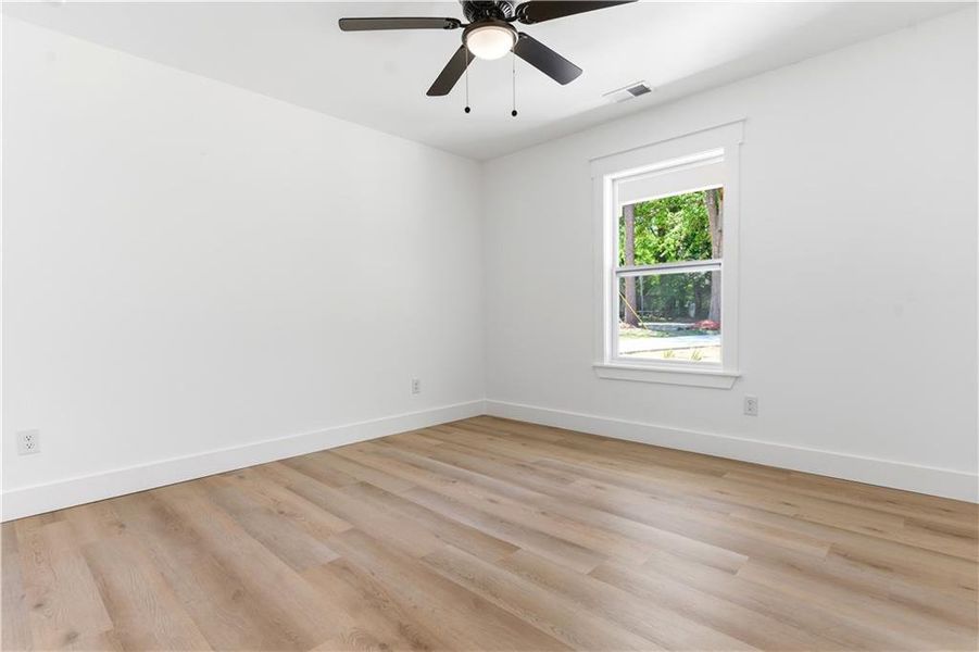 Spacious, unfurnished interior of a new home in , Marietta (Image 16).