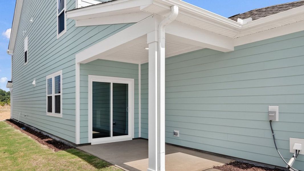 Representative exterior details of a home built from the Jackson by D.R. Horton in Madden West, Fuquay Varina (Image 3).