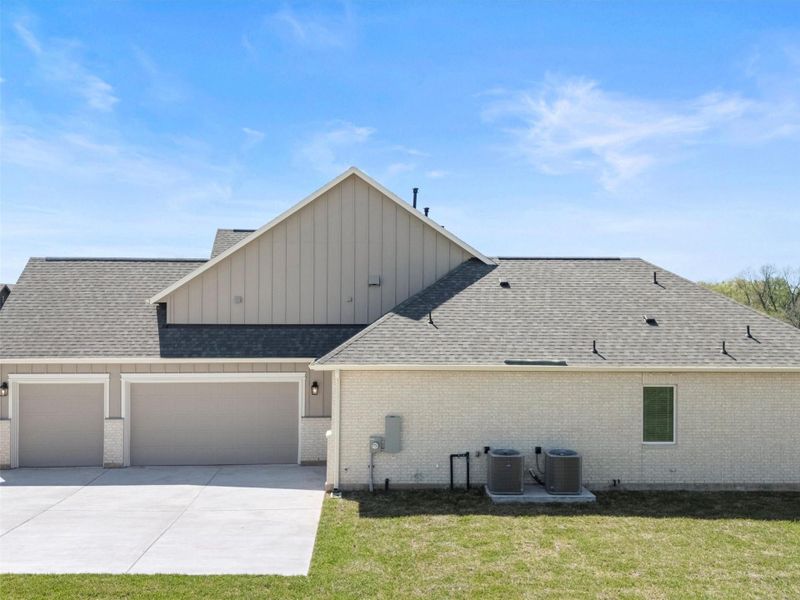 Exterior details and patio area of a home in , Smithville (Image 3).