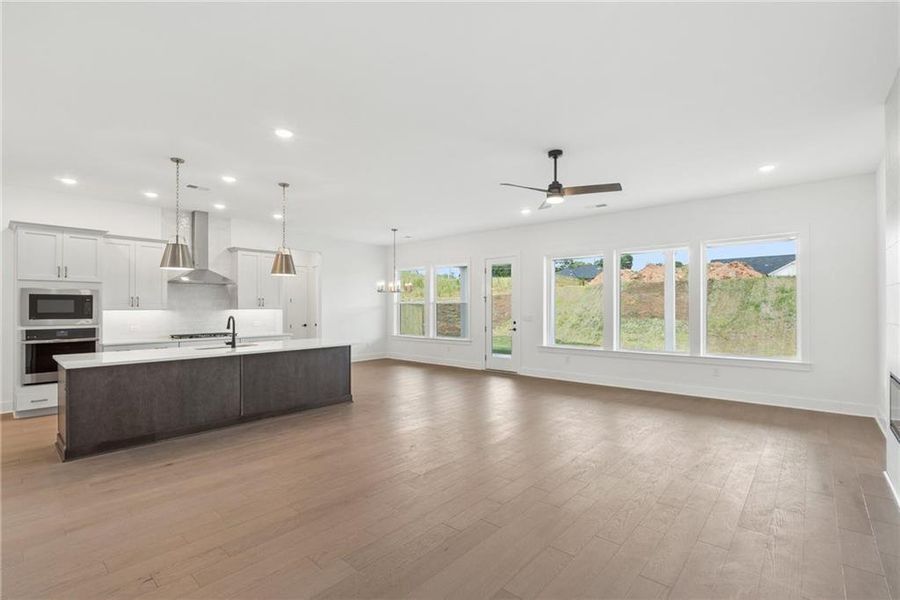 Spacious, unfurnished interior of a new home in Old Mill Preserve, Dallas (Image 21).