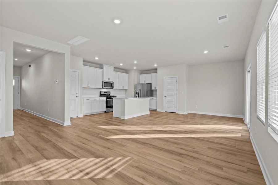 Spacious, unfurnished interior of a new home in Cedar Shoals – Heritage Collection, Piedmont (Image 13).