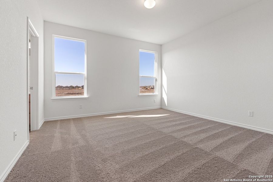 Spacious, unfurnished interior of a new home in Knox Ridge, Converse (Image 7).