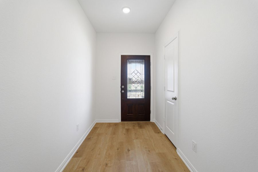 Spacious, unfurnished interior of a new home in Westridge, McKinney (Image 25).