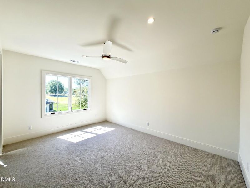 963E92D6-920A-4826-8005-790D54B52F27_1_1