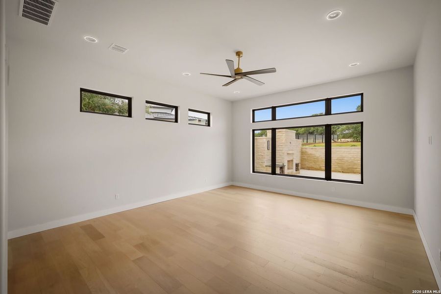 Spacious, unfurnished interior of a new home in , Boerne (Image 34).