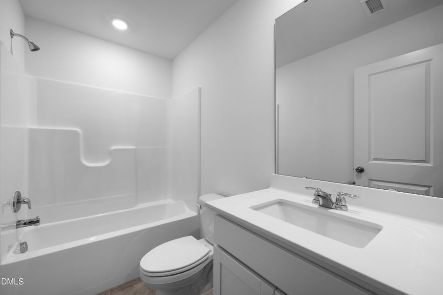 SUN_Stoneriver_Pic_Bradley_Bath3_1of1 SUN_Stoneriver_Pic_Bradley_Bath3_1of1