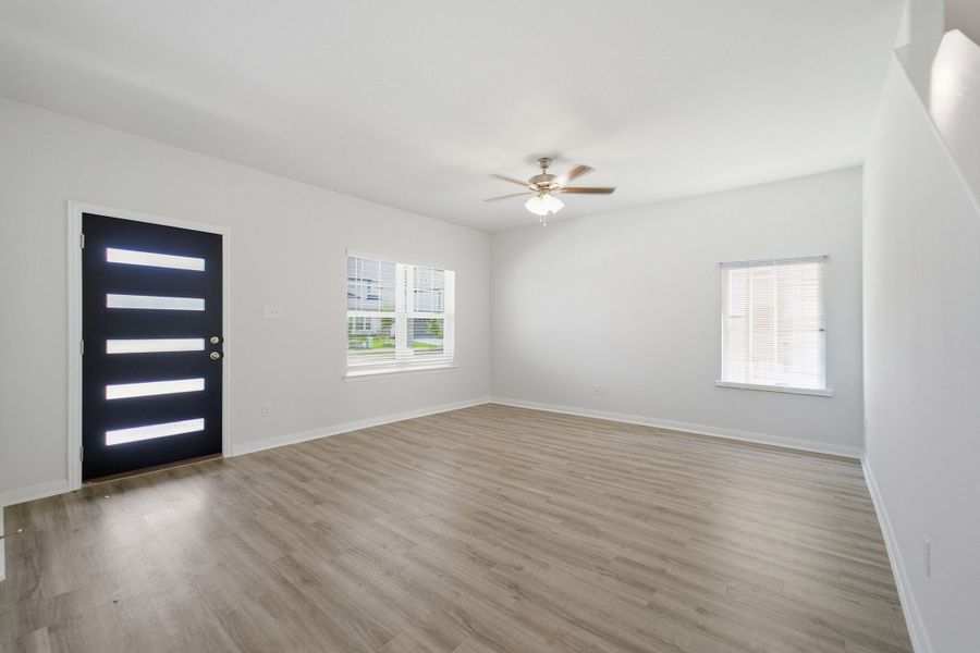Spacious, unfurnished interior of a new home in La Terra, Celina (Image 17). Spacious, unfurnished interior of a new home in La Terra, Celina (Image 17).
