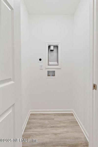 Spacious, unfurnished interior of a new home in , Jacksonville (Image 24).