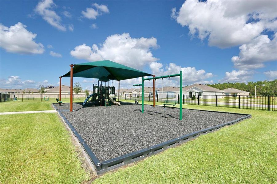 Community amenities in Lake Deer Estates, Poinciana (Image 28).