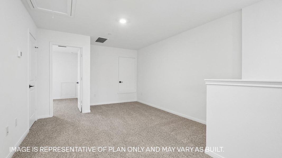 Spacious, unfurnished interior of a new home in Avery Centre, Round Rock (Image 32).