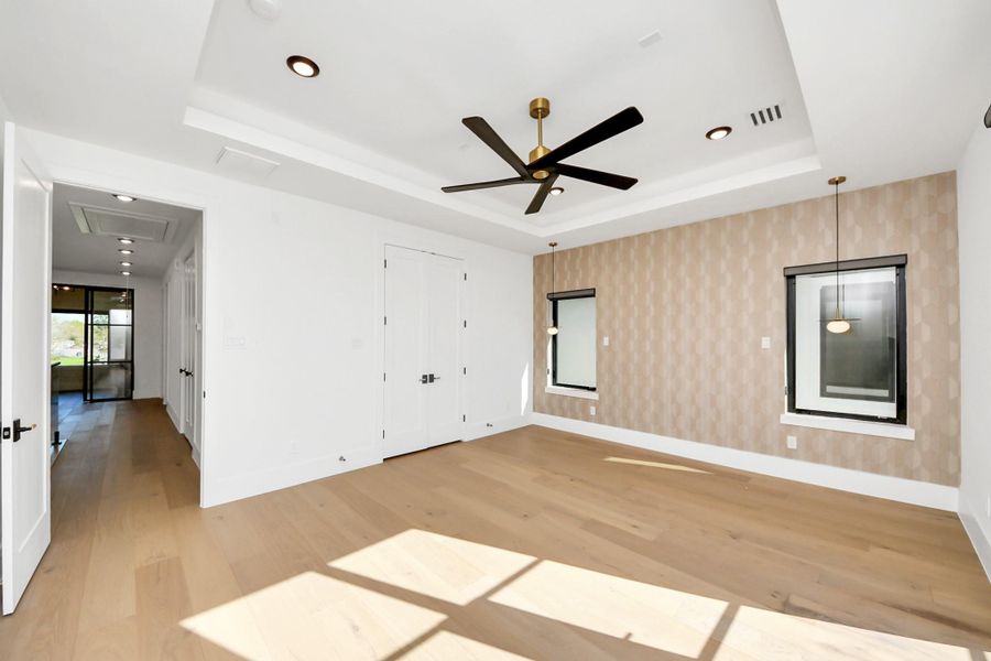 Spacious, unfurnished interior of a new home in , Stafford (Image 24).