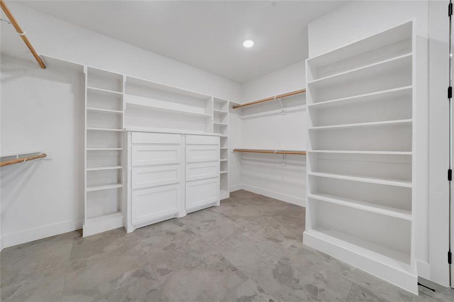 Spacious, unfurnished interior of a new home in , Caddo Mills (Image 28).