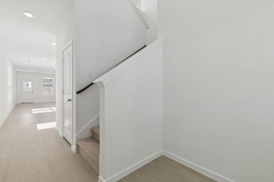 Spacious, unfurnished interior of a new home in Montgomery Bend, Montgomery (Image 11).