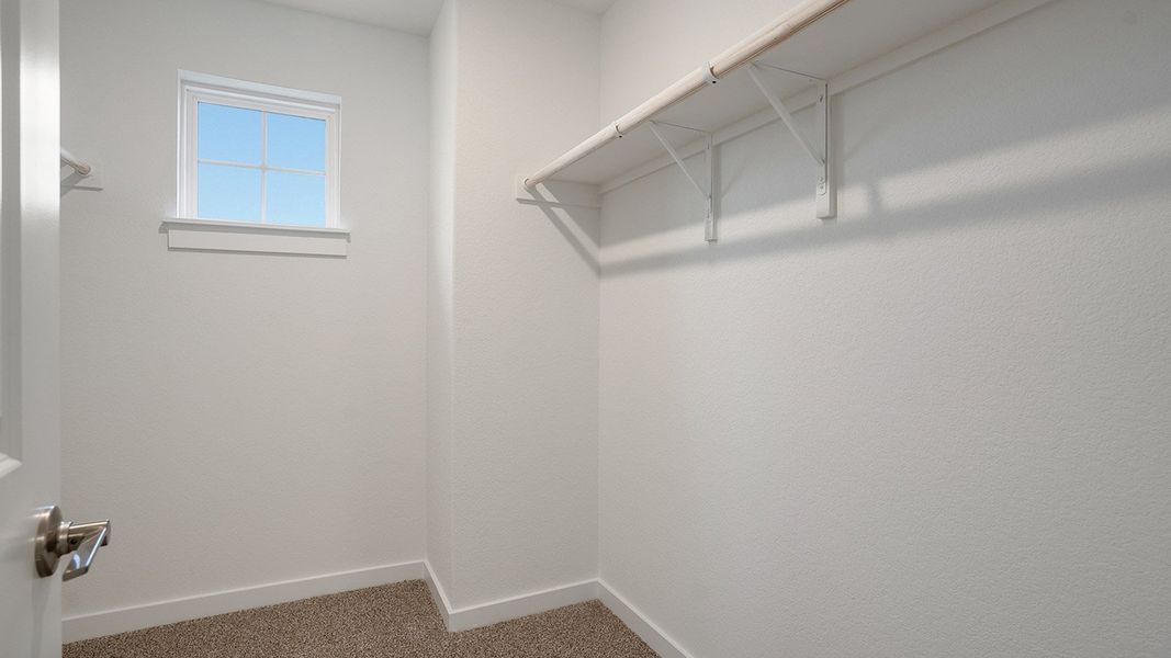 Spacious, unfurnished interior of a new home in Prairie Oaks, Oak Point (Image 16).