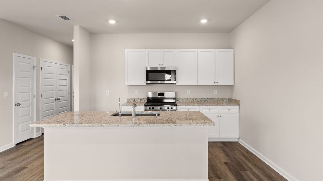 Furnished interior view inside a new home in Liberty, Panama City (Image 7).