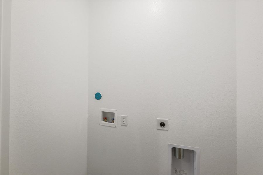 Spacious, unfurnished interior of a new home in , Houston (Image 25).