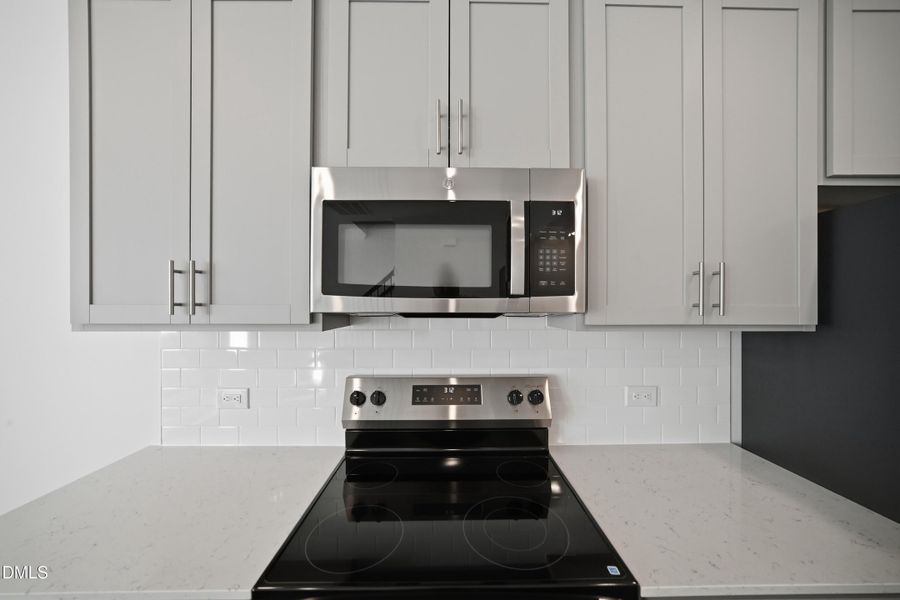 SUN_ElmGrove_Pic_Wyatt_Kitchen_3of7 SUN_ElmGrove_Pic_Wyatt_Kitchen_3of7