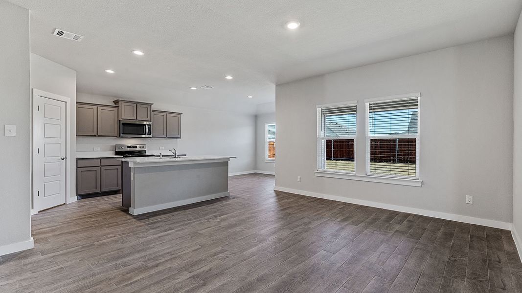 Image 28 of a home in Eagle Creek.