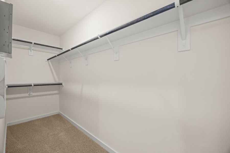 Spacious, unfurnished interior of a new home in Ashland, Houston (Image 26).