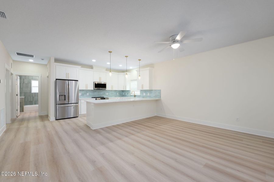 Spacious, unfurnished interior of a new home in , St. Augustine (Image 15).