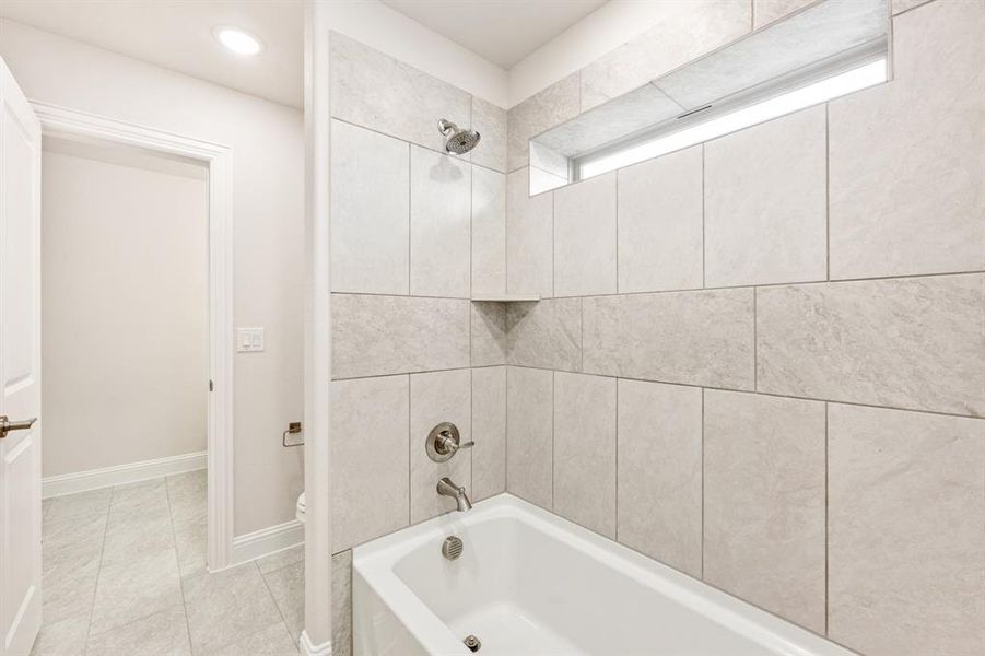 Furnished interior view inside a new home in Terracina, Rockwall (Image 29).