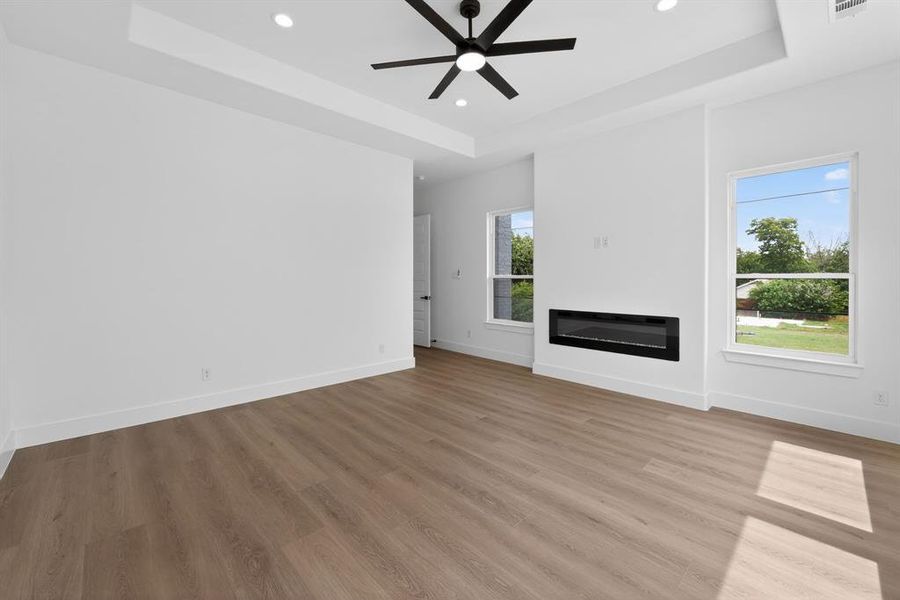 Spacious, unfurnished interior of a new home in , Dallas (Image 23).