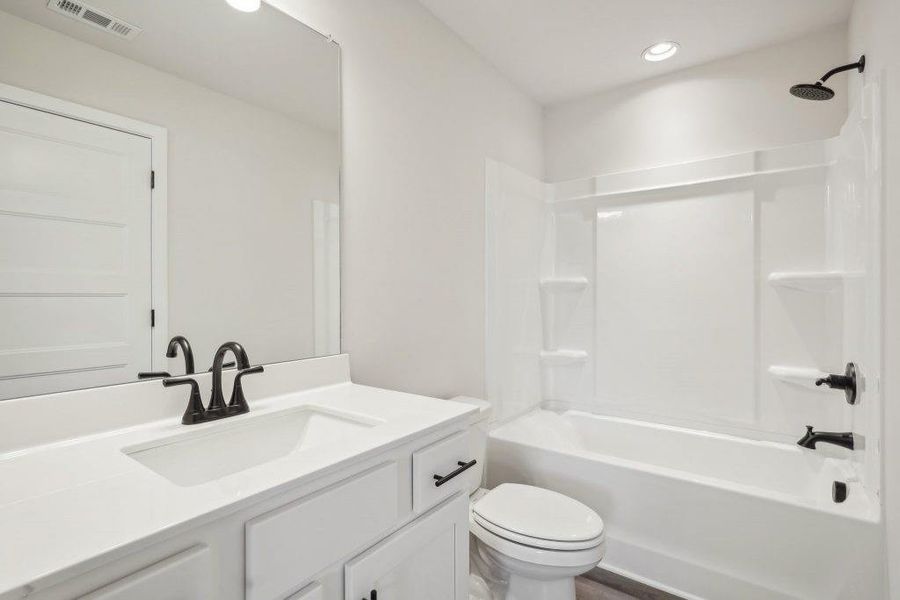 Furnished interior view inside a new home in Pinecrest Ridge, Dacula (Image 5). Furnished interior view inside a new home in Pinecrest Ridge, Dacula (Image 5).