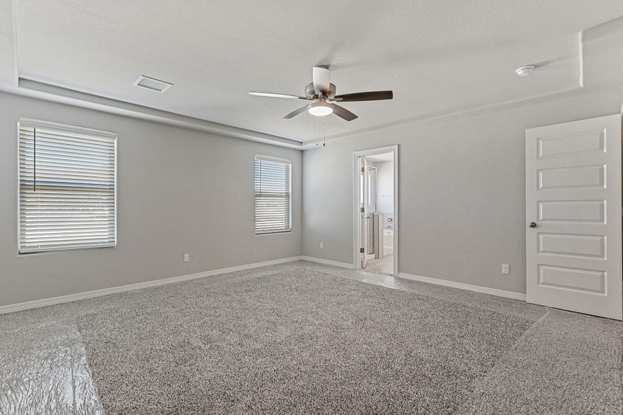 Spacious, unfurnished interior of a new home in Emerald Estates, Horizon City (Image 24). Spacious, unfurnished interior of a new home in Emerald Estates, Horizon City (Image 24).