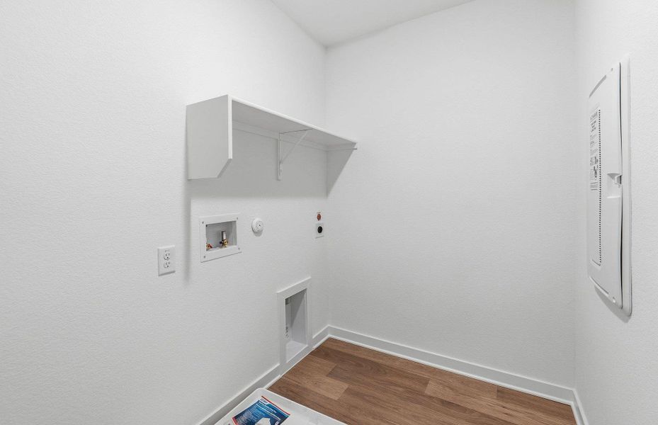 Spacious, unfurnished interior of a new home in Crosswinds, Kyle (Image 12).