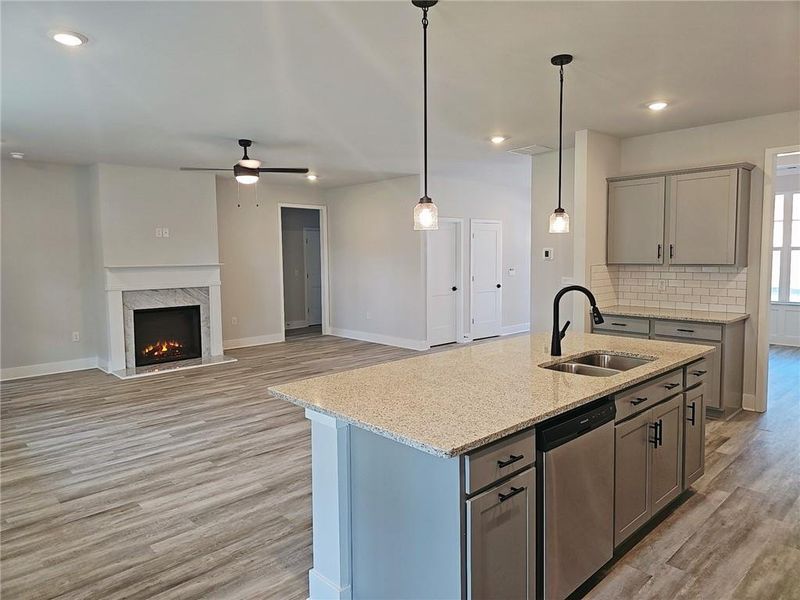 Furnished interior view inside a new home in Bramlett Ridge, Dallas (Image 9). Furnished interior view inside a new home in Bramlett Ridge, Dallas (Image 9).