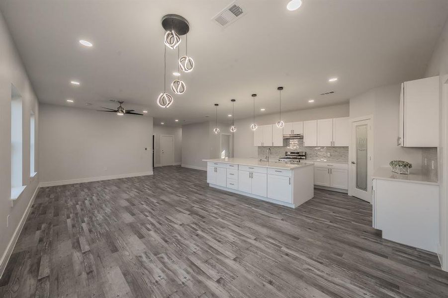 Spacious, unfurnished interior of a new home in , Dallas (Image 37). Spacious, unfurnished interior of a new home in , Dallas (Image 37).