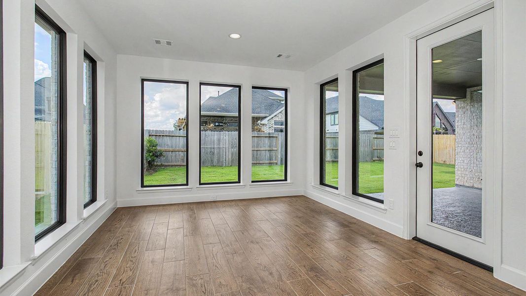 Spacious, unfurnished interior of a new home in Grange, Katy (Image 10). Spacious, unfurnished interior of a new home in Grange, Katy (Image 10).