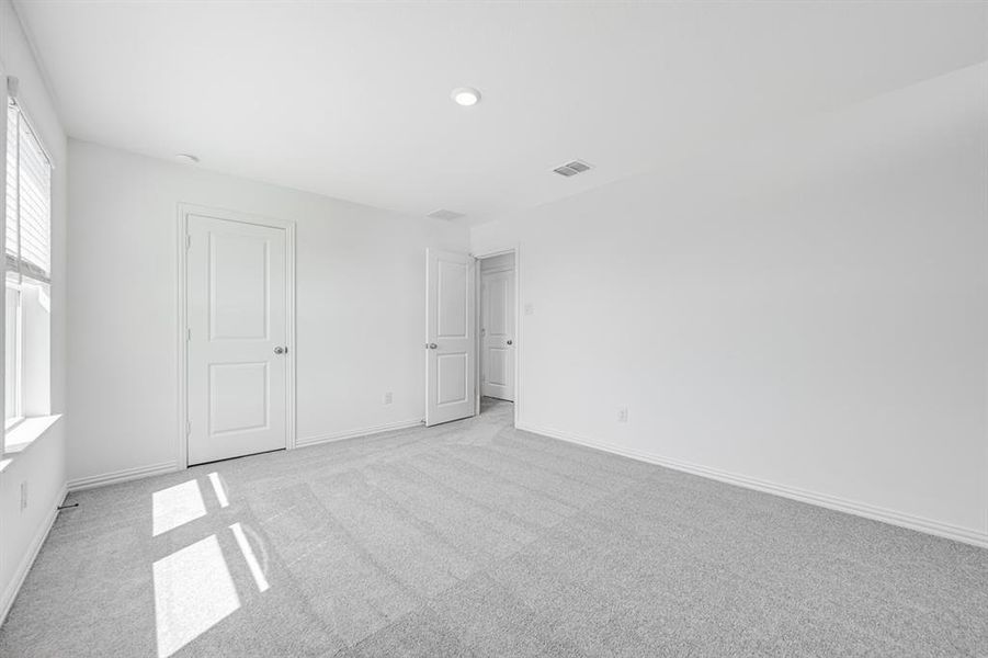 Spacious, unfurnished interior of a new home in River Ridge, Crandall (Image 15). Spacious, unfurnished interior of a new home in River Ridge, Crandall (Image 15).