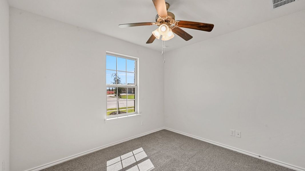 Spacious, unfurnished interior of a new home in Saddlebrook, Waxahachie (Image 30).