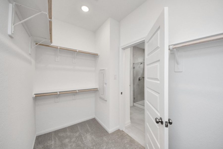 Spacious, unfurnished interior of a new home in Elyson, Katy (Image 38).