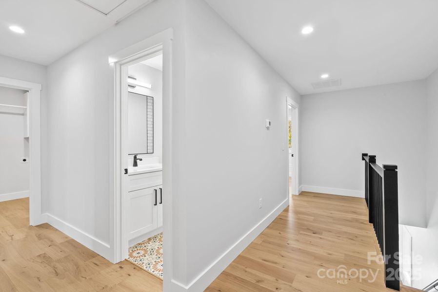 Spacious, unfurnished interior of a new home in , Weaverville (Image 21).