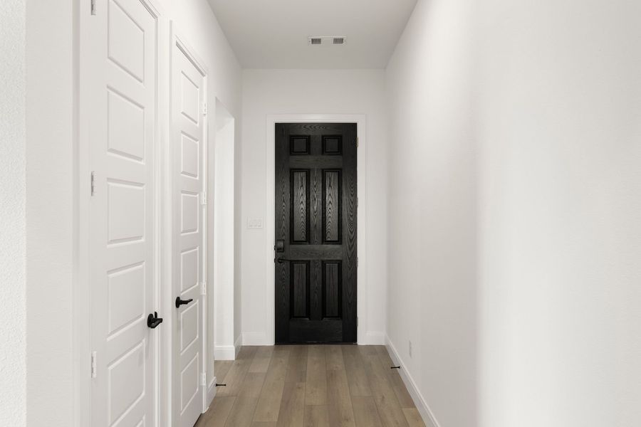 Spacious, unfurnished interior of a new home in Lily Creek at Sutton Fields, Aubrey (Image 16). Spacious, unfurnished interior of a new home in Lily Creek at Sutton Fields, Aubrey (Image 16).