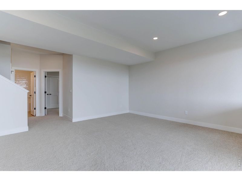Spacious, unfurnished interior of a new home in , Louisville (Image 23).
