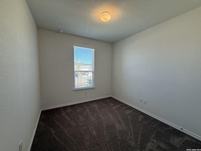 Spacious, unfurnished interior of a new home in Legend Point, New Braunfels (Image 26).